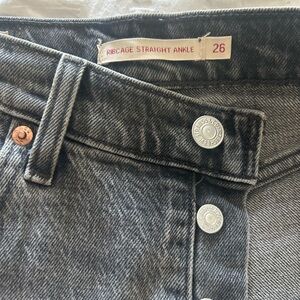 Levi's Ribcage Straight Ankle Jeans - Washed Black Denim